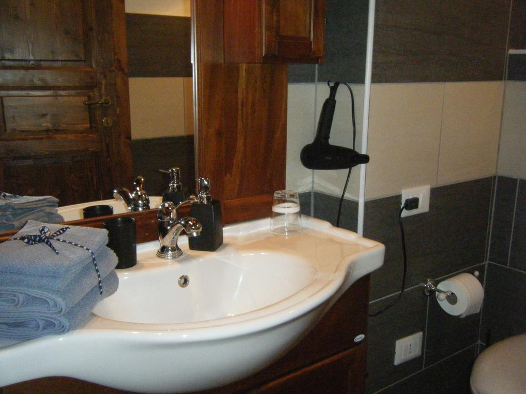 B&B Il Salice Veruno Cameră foto